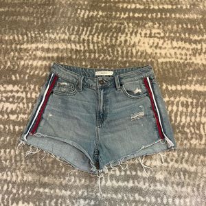 HIDDEN M SHORTS